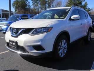 2014 Nissan Rogue SV FWD