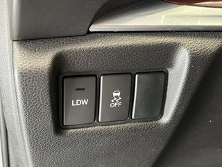 2017 Acura MDX Titanium FWD