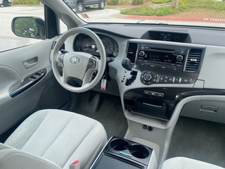 2014 Toyota Sienna 