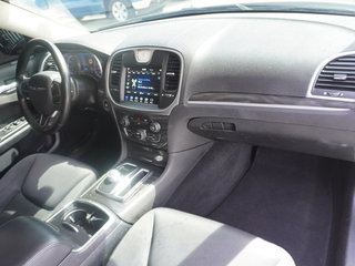 2020 Chrysler 300 Touring RWD