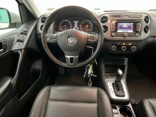 2012 Volkswagen Tiguan SE w/Sunroof Nav 2WD