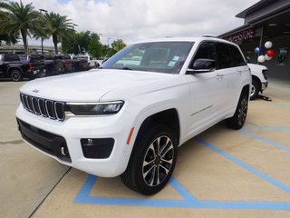 2022 Jeep Grand Cherokee Overland 4WD