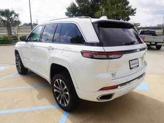 2022 Jeep Grand Cherokee Overland 4WD