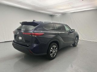 2022 Toyota Highlander XLE FWD