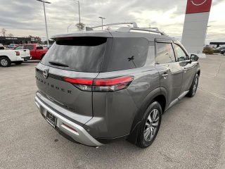 2024 Nissan Pathfinder SL 4WD