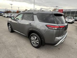 2024 Nissan Pathfinder SL 4WD