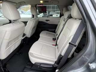 2024 Nissan Pathfinder SL 4WD