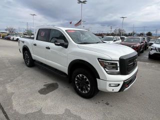 2024 Nissan Titan PRO-4X 4WD