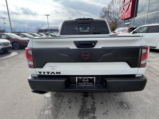 2024 Nissan Titan PRO-4X 4WD