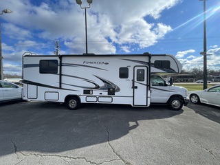 2022 Ford E-450 forestriver rv
