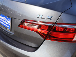 2018 Acura ILX w/Premium Pkg