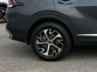 2024 Kia Sportage EX FWD