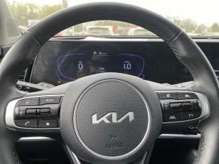 2024 Kia Sportage EX FWD