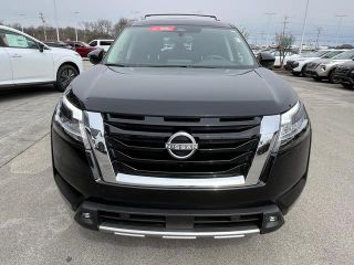 2022 Nissan Pathfinder SL 4WD