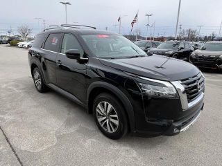 2022 Nissan Pathfinder SL 4WD