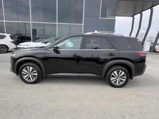 2022 Nissan Pathfinder SL 4WD