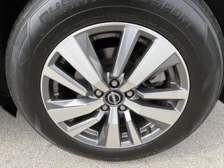 2022 Nissan Pathfinder SL 4WD