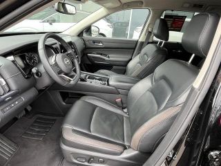 2022 Nissan Pathfinder SL 4WD