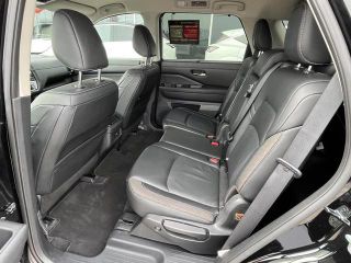 2022 Nissan Pathfinder SL 4WD