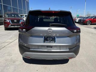 2022 Nissan Rogue SV FWD