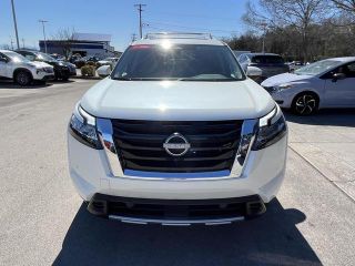 2024 Nissan Pathfinder SL 2WD