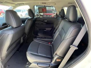 2024 Nissan Pathfinder SL 2WD