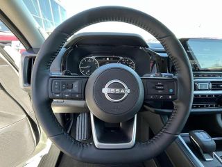 2024 Nissan Pathfinder SL 2WD