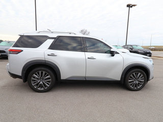 2023 Nissan Pathfinder SL 4WD