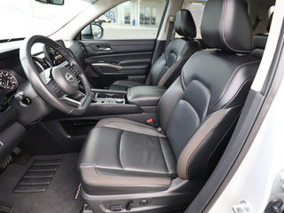 2023 Nissan Pathfinder SL 4WD