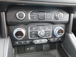 2021 GMC Yukon XL AT4 4WD
