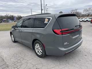 2022 Chrysler Pacifica Touring L FWD
