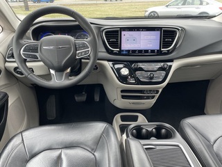 2022 Chrysler Pacifica Touring L FWD