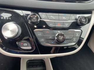 2022 Chrysler Pacifica Touring L FWD