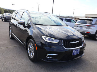 2022 Chrysler Pacifica Limited FWD