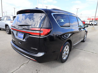 2022 Chrysler Pacifica Limited FWD