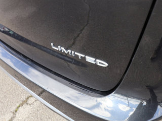 2022 Chrysler Pacifica Limited FWD