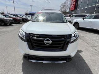 2024 Nissan Pathfinder SL 4WD