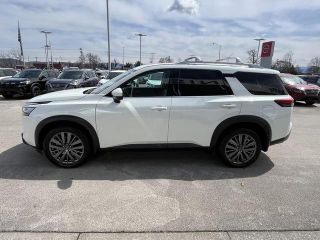2024 Nissan Pathfinder SL 4WD