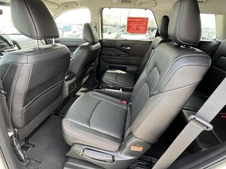 2024 Nissan Pathfinder SL 4WD