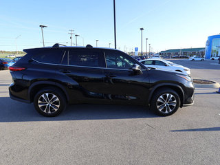 2021 Toyota Highlander XLE FWD