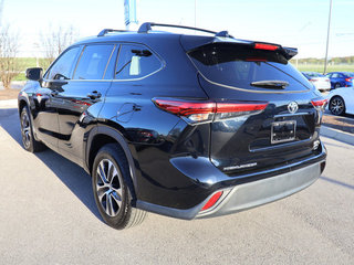 2021 Toyota Highlander XLE FWD