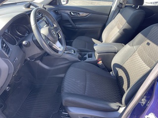 2018 Nissan Rogue SV FWD