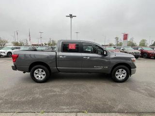 2019 Nissan Titan SV 4WD