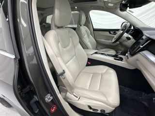 2018 Volvo XC60 T6 Momentum
