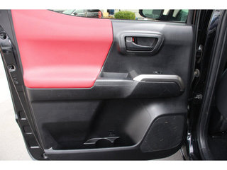2022 Toyota Tacoma SR5 4WD 5ft Bed