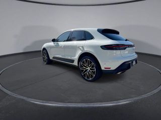 2022 Porsche Macan Base