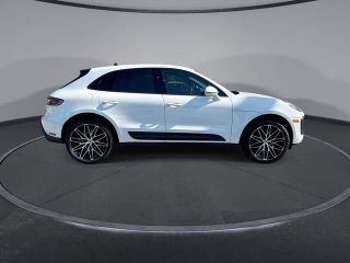 2022 Porsche Macan Base