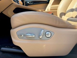 2022 Porsche Macan Base