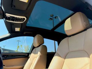 2022 Porsche Macan Base