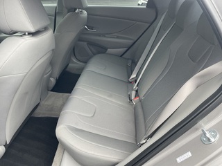 2023 Hyundai Elantra SE